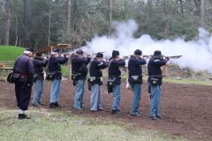 Fed-troops-fire-a-volley-at-approaching-Rebels-3